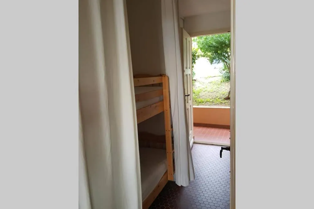Studio 30M2 Sur La Presqu'Ile De Giens Dans Residence Privee Avec Piscine Ιέρ