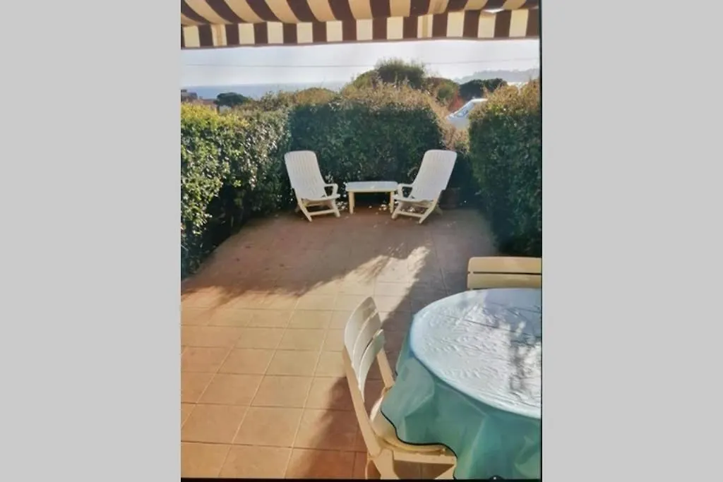 Studio 30M2 Sur La Presqu'Ile De Giens Dans Residence Privee Avec Piscine Ιέρ 0*,